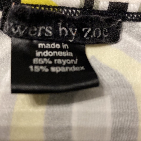 Flowers by Zoe XL Summer Girl Dress XL Yellow and Black. So soft and Comfortable - Picture 10 of 11